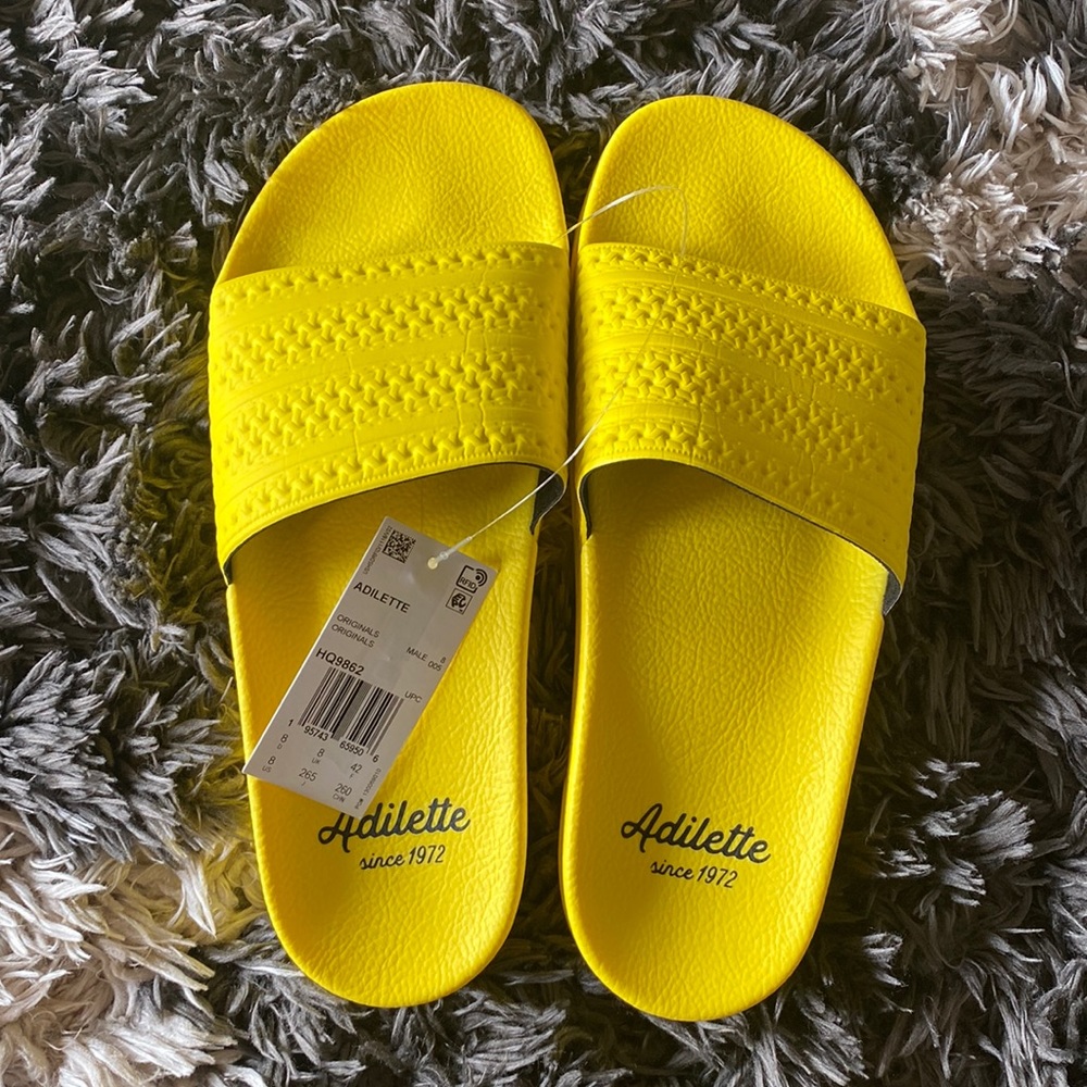 ⭐️ Adidas Adilette Slides ⭐️